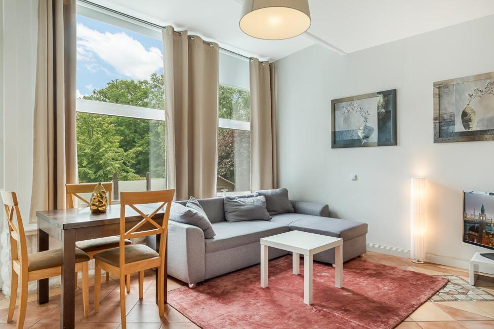 Ferienwohnung Am Schlosspark Gluecksburg Exterior photo